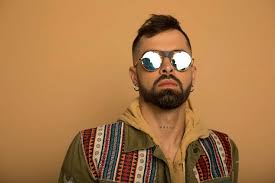 La próxima semana publicaré la segunda parte de mi rutina diaria. Mike Bahia Sorprendio En La Gala De Los Premios Latinos Show Awards 2019 Agencia Jaque