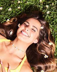 In the now deleted snapchat, addison is seen putting on make up to make herself look considerably darker than her complexion. Addison Rae On Beauty Brand Launch