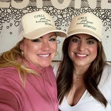 Heather Raburn's Instagram, Twitter & Facebook