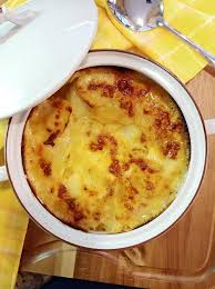 Potatoes o'brien is a dish of pan fried potatoes along with green and red bell peppers. Cheesy O Brien Potato Casserole Easy Recipe Jett S Kitchen