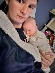 Hi all 🤗 2nd time mum after 7 years and forgot about the whole growth  spurts/growth regressions 💀😅 my little man here is 6 weeks old now and he  only seems to