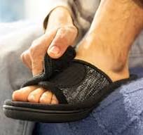 RockDove Men's Adjustable Wrap Memory Foam Slide Slipper