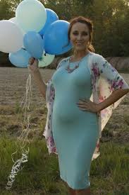 Love this elegant photo as a gender reveal. Gender Reveal Gender Reveal Party Gender Reveal Outfit Gender Reveal Photo Shoot Gender Reveal Outfit Gender Reveal Outfit For Mom Gender Reveal Party