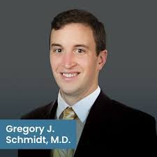 Maggie Looney's Instagram, Twitter & Facebook