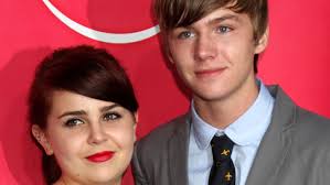  The Truth About Mae Whitman And Miles Heizer S Friendship