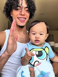 Krista Lamar's Instagram, Twitter & Facebook