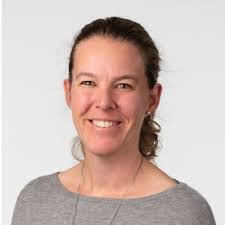 Shauna Rees's Instagram, Twitter & Facebook