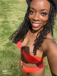 Fashion & Motherhood: A First-time Mom's Guide