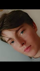 This is my handsome boy Dexter only 11 he past ghis week and iam totally  broken in a thousand bits not sleeping in a trance all the time just  struggling in ever