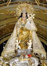 La Virgen De Los Desamparados Manto De La Virgen Imagenes De Cristo Resucitado Imagenes De La Virgen