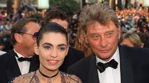 Le taulier tente de reconquérir adeline et lui offre un cadeau très spécial. Johnny Hallyday Condamne En Appel Pour Avoir Diffame Son Ex Epouse Adeline Blondieau L Express Styles