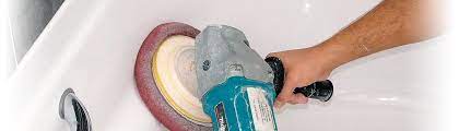 Das durchsichtige acryl zeigt ihre badewanne und was sie darauf gelegt haben, um zu dekorieren. Aufpolieren Von Badewannen Badtechnik Hamburg
