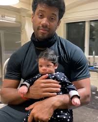 Russell wilson's official football camp for all positions. Russell Wilson Shares Sweet Video Of Recent Late Night With Baby Win Gma
