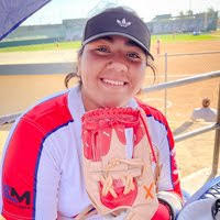 Annette Guzman's Instagram, Twitter & Facebook