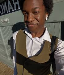 Good morning once again everyone! While being an out-of-state student here  at DePaul is not a unique experience at all, I want to share some of my  possibly unique experiences. I come