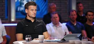 Dat is wel een held, als je dat durft. Genee Zorgt Vlak Voor Vi Comeback Voor Nieuwe Rel