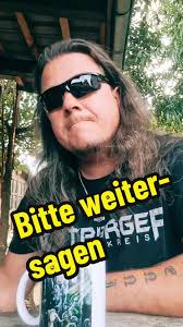 1 Mädchen gesucht: Russische Muttersprachlerin für neues Album gesucht