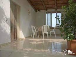 26mq è situato nel centro storico di ortona a mare, da poter raggiungere a pochi passi: Casa In Affitto In Una Proprieta Privata A Ortona Iha 20844