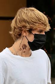 Hailey and justin bieber are taking a romantic tour of paris, and it appears a little lesson in politics is on the itinerary. Justin Bieber Got A New Neck Tattoo His Mom Does Not Approve Teen Vogue