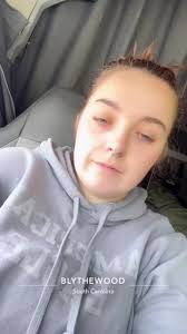 Cynthia Roach (@cynthiasaysfuckit)