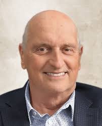 Patricia Cloutier's Instagram, Twitter & Facebook