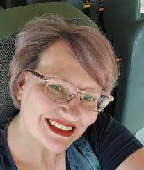 Kristi Burt's Instagram, Twitter & Facebook