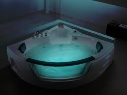 Ganz am ende werden die übergänge zwischen badewanne und wand mit silikon geschlossen. Whirlpool Badewanne Mallorca 12 Massage Dusen Glas Led Massage Gunstig Supply24