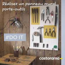 Tuto Creez Un Panneau Mural Porte Outils Avec Une Plaque Perforee Et Un Peu De Peinture Pour Ranger Facilement Video Panneau Porte Outils Panneau Perfore Panneau