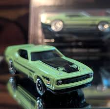 Hot Wheels 60 years Mustang series. 1971 Mach 1