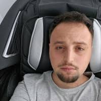 400+ profiluri „Adrian Adrian”