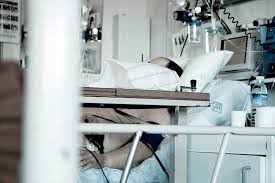 Es la sedación paliativa que se utiliza cuando el enfermo se encuentra en sus últimos días u horas de vida para aliviar un sufrimiento. Los Medicos Quieren Convertir La Sedacion Paliativa En Una Practica De Uso Cotidiano