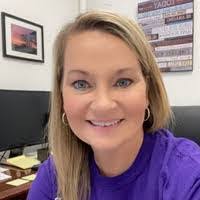 Elliott Lassiter's Instagram, Twitter & Facebook