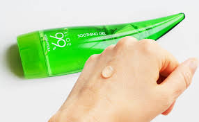 All the amazing properties of pure and organic aloe vera are carefully extracted from the aloe vera plant and are completely intact in this convenient tube. Holika Holika Aloe 99 Soothing Gel Aloe Vera Gel From Korea Korean Skin Care K Beauty Blog Europe K Beauty Europe