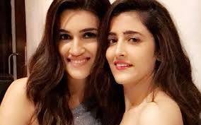 Gorgeous Aima Baig at her Sister Nadia Baig Engagement HD wallpaper