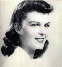 Ellen Prater's Instagram, Twitter & Facebook