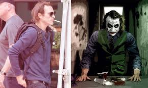 His white skin, green hair and blood red lips belied the chaotic nature that underlay his cartoonish appearance. ØªØ¹Ø±Ù Ø¹Ù„Ù‰ Ø¨Ø·Ù„ ÙÙŠÙ„Ù… Ø§Ù„Ø¬ÙˆÙƒØ± Ø¹Ù†Ø¨ Ø¨Ù„Ø¯ÙŠ