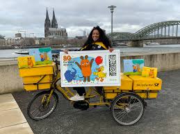 Großbrief wo kommen adresse und briefmarke hin focusde. Deutsche Post Dhl Group 24 Feb 21 Die Maus Bekommt Briefmarke Zum 50 Geburtstag