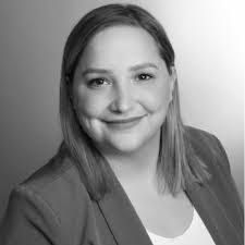 Sarah Pick's Instagram, Twitter & Facebook