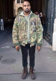 Schau dir unsere auswahl an kanye west jacket an, um die tollsten einzigartigen oder spezialgefertigten handgemachten stücke aus unseren shops für kleidung zu finden. Sv Moscow Kanye West In Raf Simons Jacket Shop The Facebook