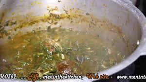 How can one prepare the amazing ogbono soup? Edo Esan Black Soup Men In The Kitchen