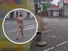 Nagi Mezczyzna Przy Lodziarni W Kowalu Zaczepial Pracujace W Niej Kobiety I Przechodniow Zdjecia Wloclawek Nasze Miasto