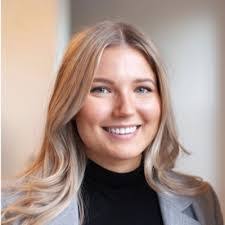 Aimee Mccurdy's Instagram, Twitter & Facebook