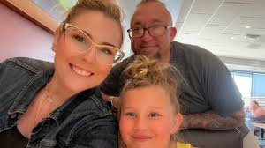 My Best Friend Lindsey E Reeder has experienced a late term miscarriage and  to help relieve some of the financial stress that's comes along with  funeral expenses for their little guy we