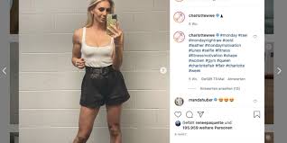 We would like to show you a description here but the site won't allow us. Charlotte Flair Ohne Bh Erwischt Mit Dieser Aktion Schockt Sie Die Wwe News De