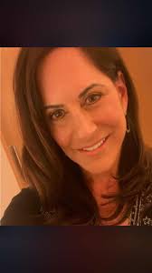 Who Is Paula Hurd? Know All About Bill Gates' New Partner; Career, Net  Worth And More