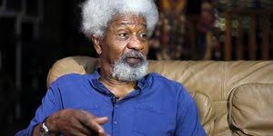 Share wole soyinka quotations about writing, nigeria and corruption. Wole Soyinka Uber Gewalt In Nigeria Wie Ein Tollwutiger Hund Taz De