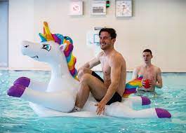 Последние твиты от harry maguire (@harrymaguire93). 888sport On Twitter The Moment Ben Chilwell Officially Became An England Player When He Got On Declan Rice S Inflatable Unicorn That He Stole Off Harry Maguire Https T Co Fhuohbrvuj