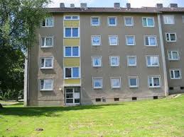 Flur, badezimmer mit dusche, schlafzimmer und ein begehbarer kleiderschrank, wohnzimmer mit offener küche. 2 Zimmer Wohnung Mieten Iserlohn Gerlingsen 2 Zimmer Wohnungen Mieten