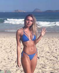 Em abril, dias depois o pai deixar o grêmio e ficar sem clube. De Biquini Carol Portaluppi Celebra Volta Ao Rio De Janeiro Quem Quem News
