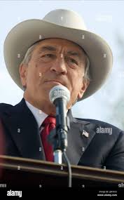 Robert mclaughlin hi-res stock photography and images